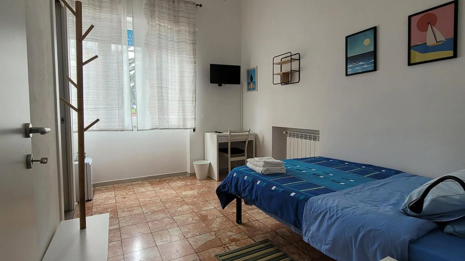 Affittacamere La Zattera Lido di Camaiore Guest house